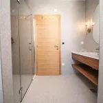 شقة Luxurious In With Sauna *