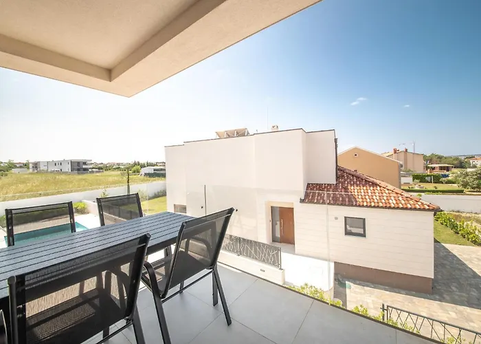 Апартаменты Luxurious In With Sauna