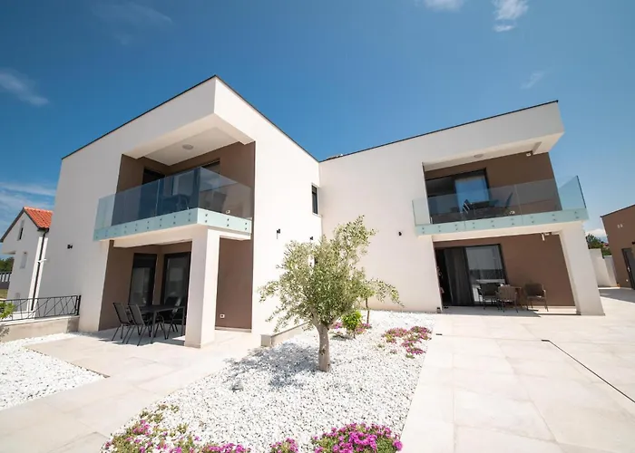 Апартаменты Luxurious In With Sauna Врси