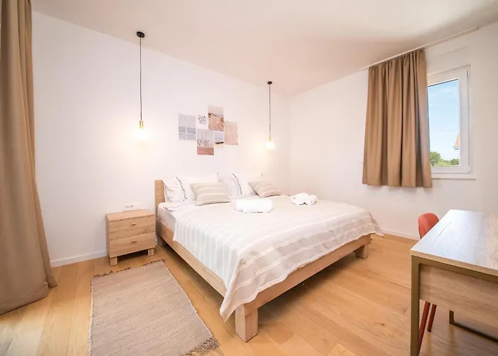 Апартаменты Luxurious In With Sauna Врси