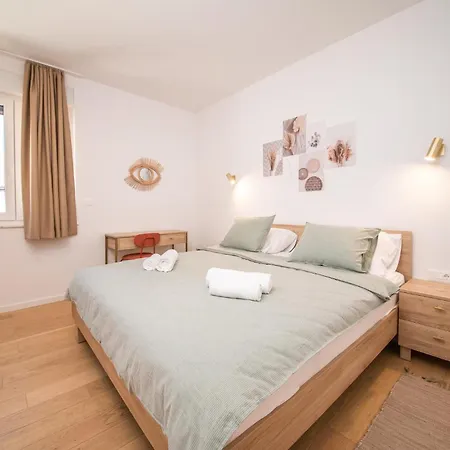 Luxurious In With Sauna Apartament