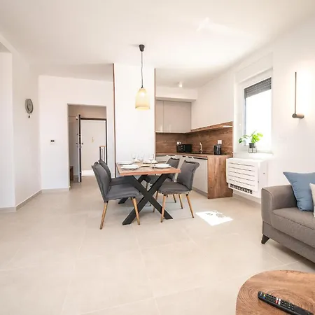 Luxurious In With Sauna Apartament