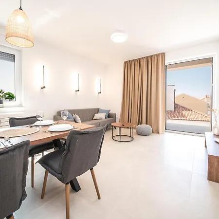 Luxurious In With Sauna Apartament *