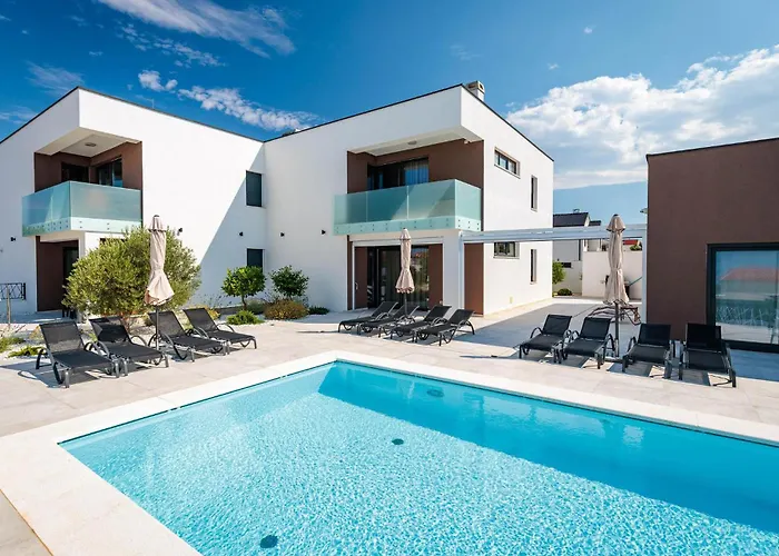 Luxurious In With Sauna *